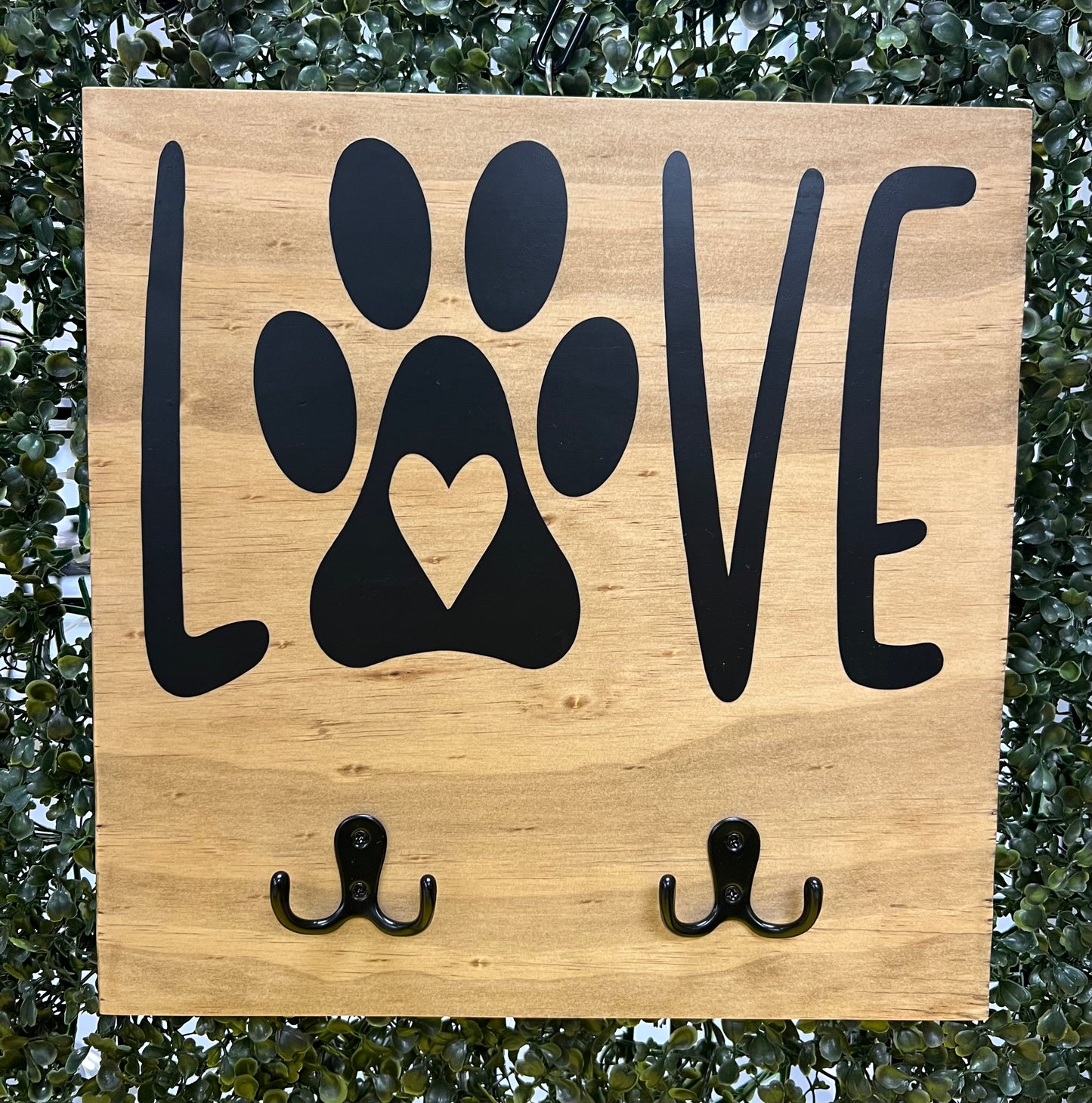 Love w/ Paw Leash Holder