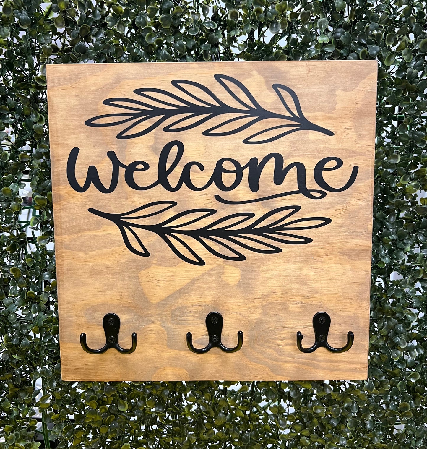 'Welcome' Key Holder